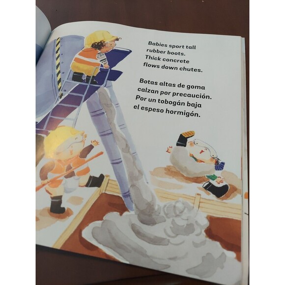 Baby Builders Bebes Constructores (Bilingual Spanish English) Children's Book - Picture 4 of 8